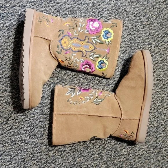 UGG Shoes Rare Ugg Womens Juliette Embroidered Suede Winter